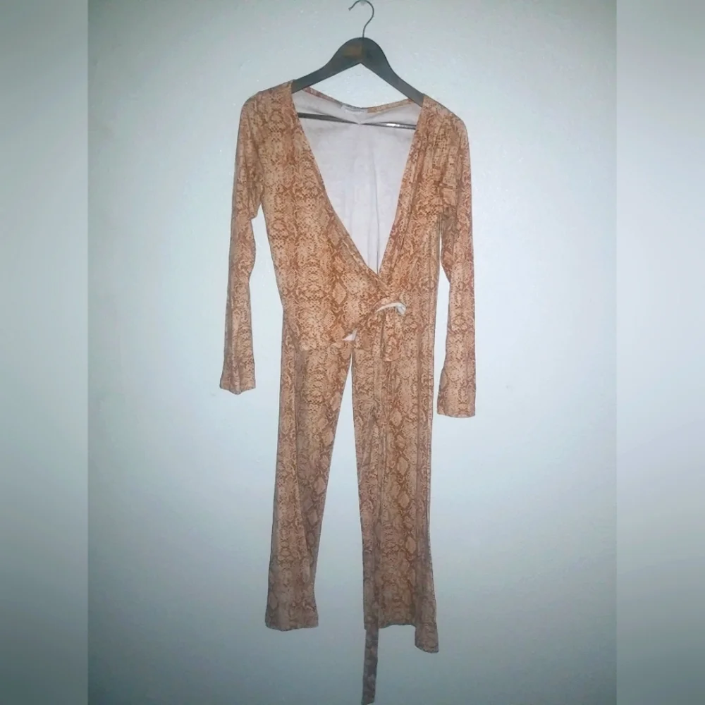 Lovers and Friends S Snake Tan Wrap Top Jumpsuit Look Pants Set 2-Piece - Picture 2 of 13